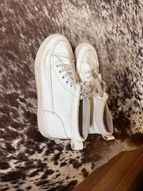 SHEIN Men's Cream High-Top Sneakers